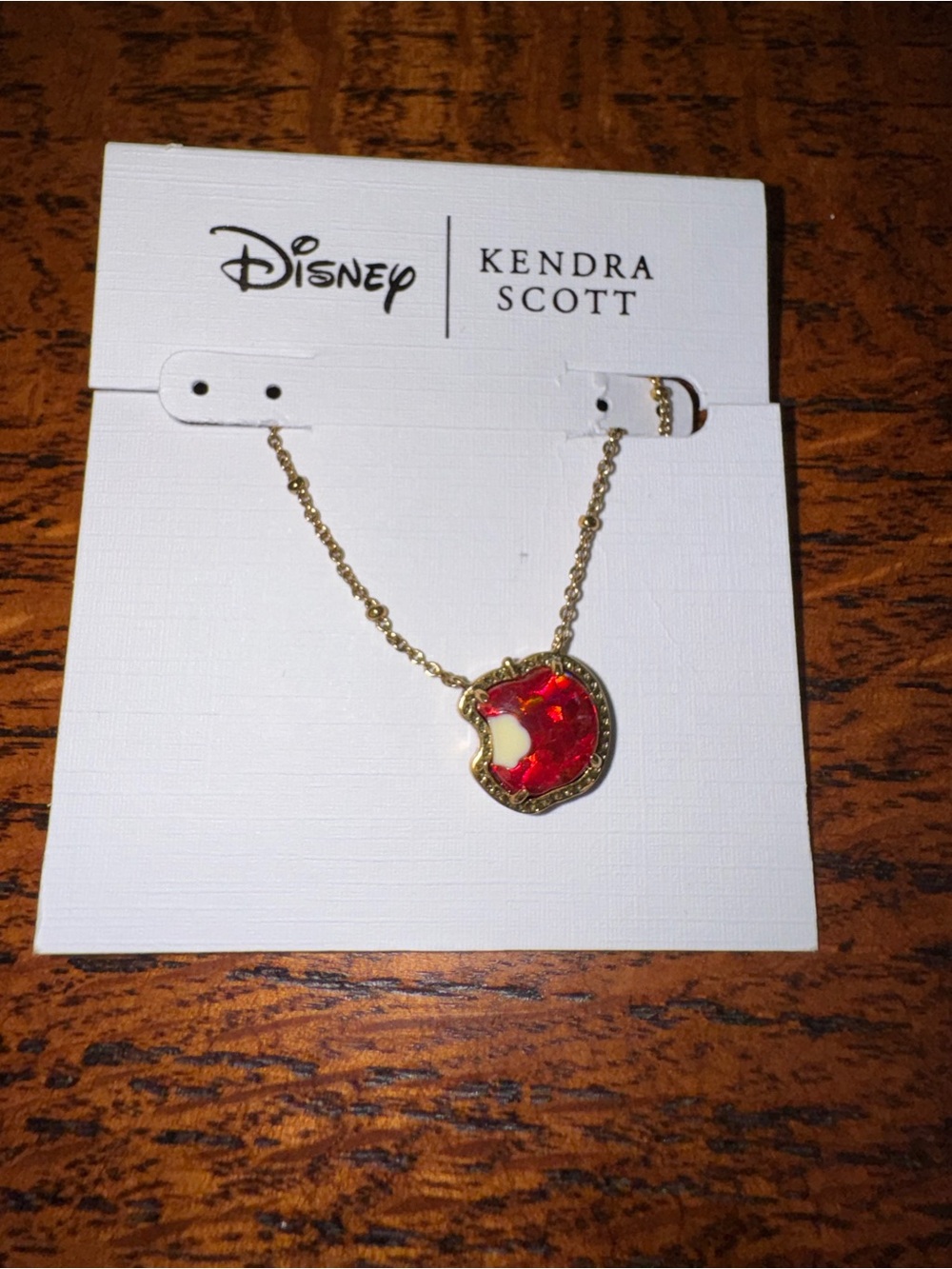 NWT Disney x Kendra Scott Snow White Red Iridescent Poison Apple Necklace - Picture 2 of 3